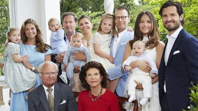 スウェーデン王室、国王の孫5人を王族から除外