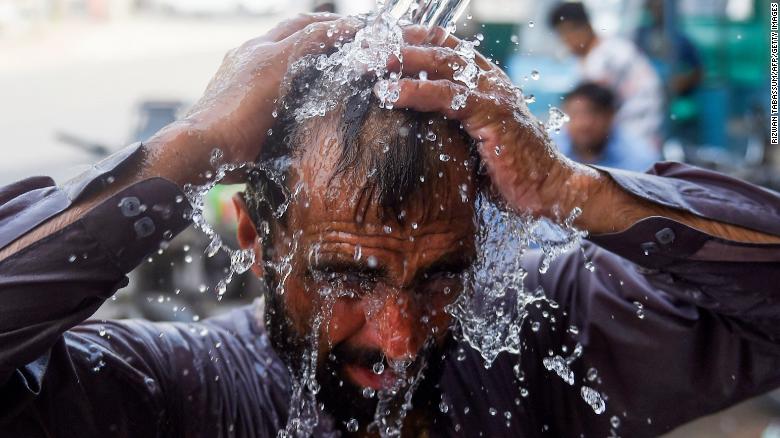インドとパキスタンに異常な熱波